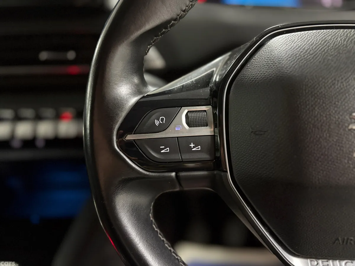 Peugeot 3008 Hatchback, Diesel, 2022, Blue