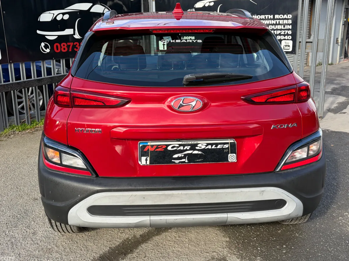 Hyundai KONA MPV, Petrol, 2021, Red