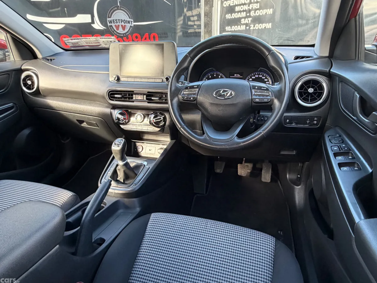 Hyundai KONA MPV, Petrol, 2021, Red