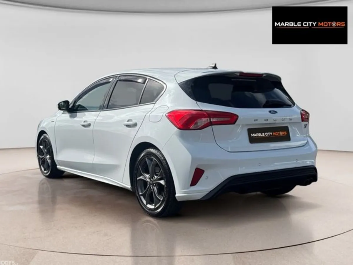 Ford Focus Hatchback, Diesel, 2021, White