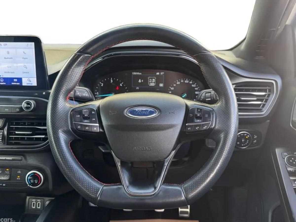 Ford Focus Hatchback, Diesel, 2021, White