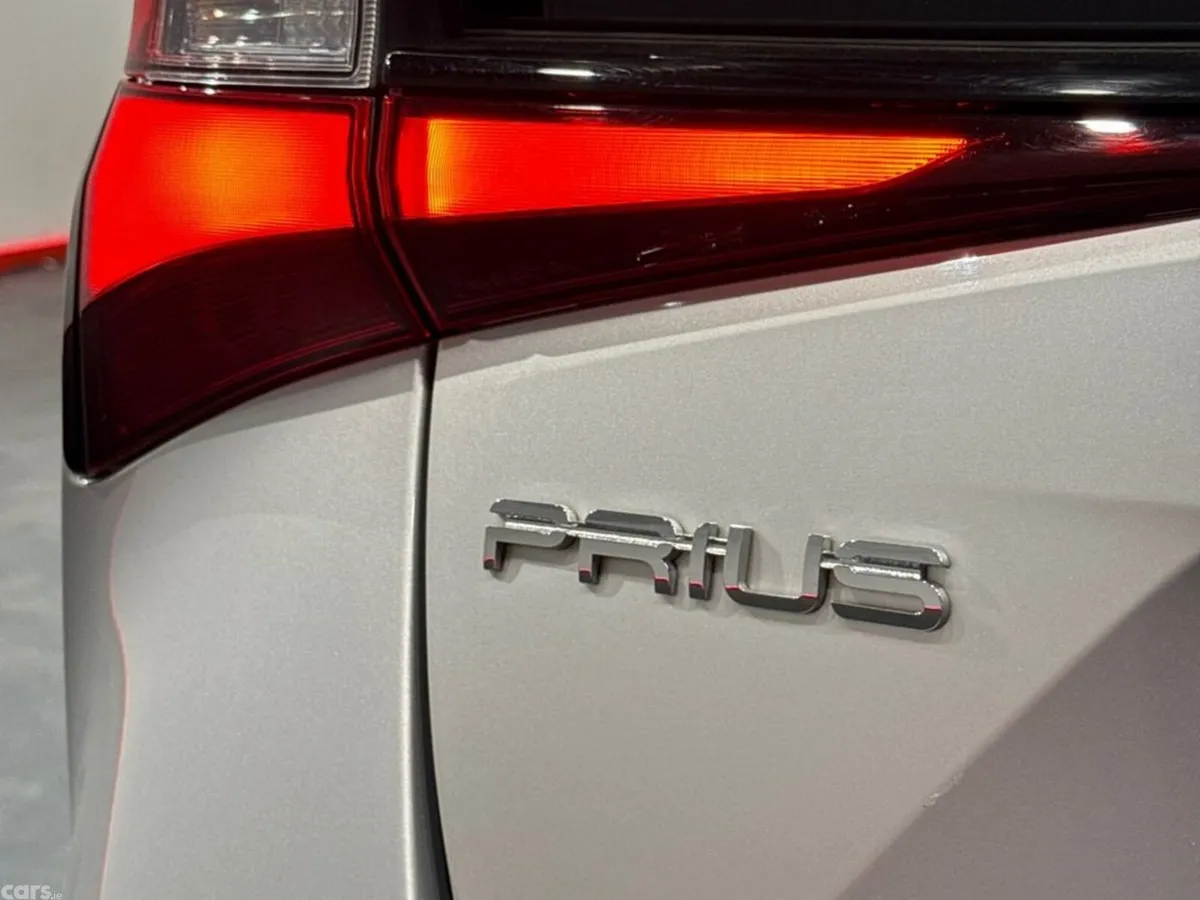 Toyota Prius Hatchback, Petrol Hybrid, 2021, Silver