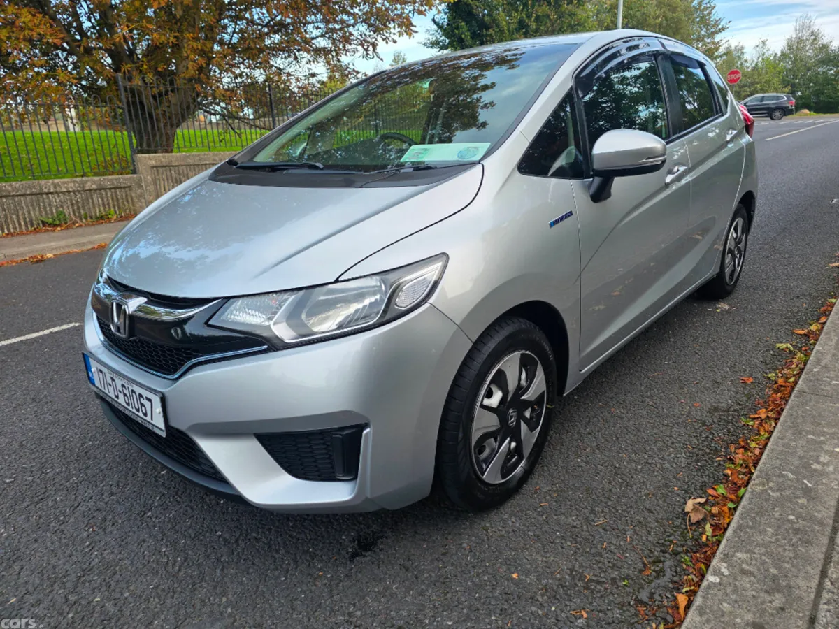 Honda Fit Hatchback, Petrol Hybrid, 2017, Silver