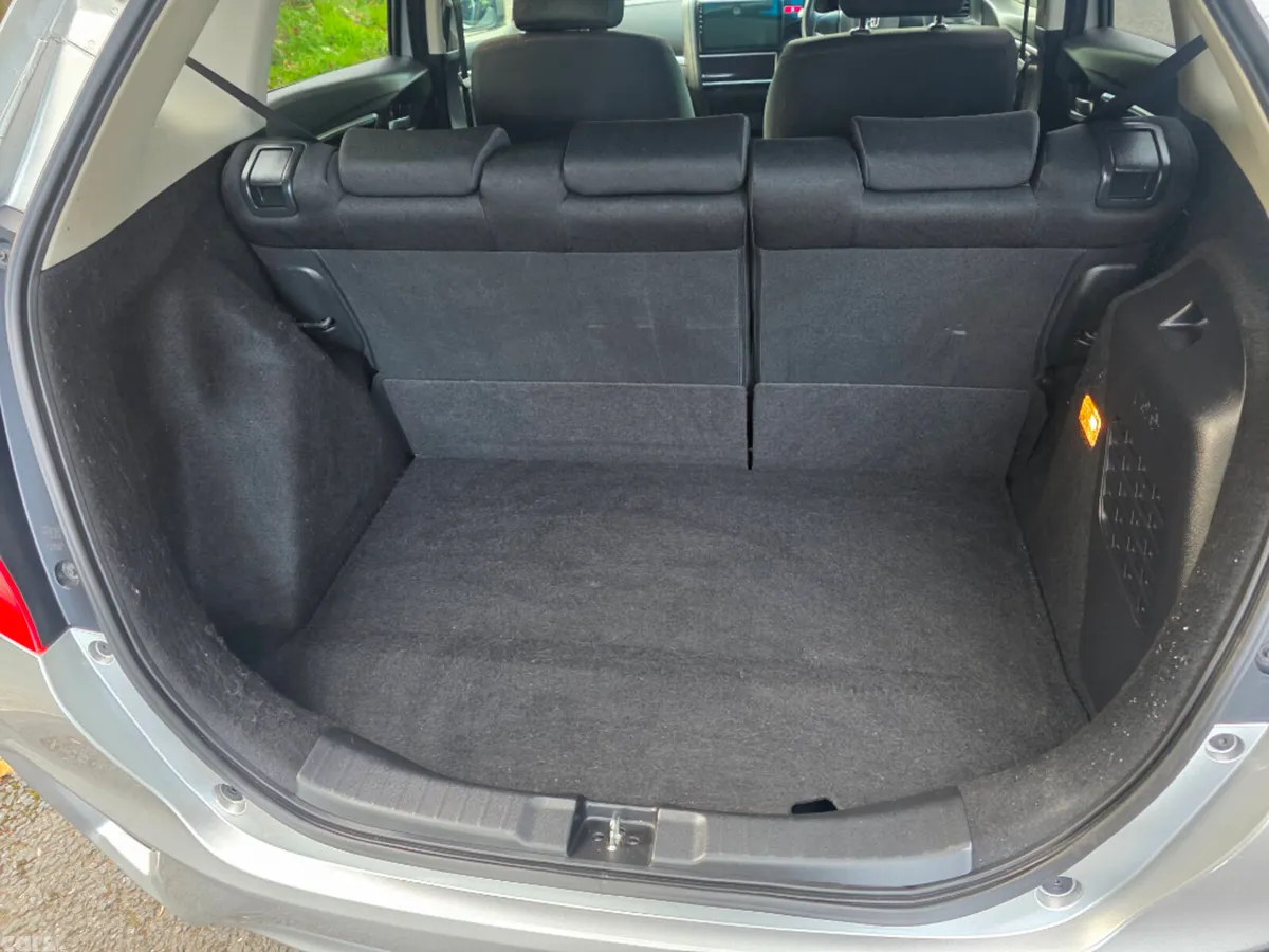 Honda Fit Hatchback, Petrol Hybrid, 2017, Silver