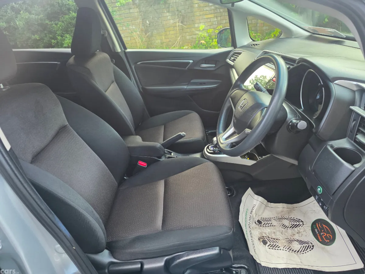 Honda Fit Hatchback, Petrol Hybrid, 2017, Silver