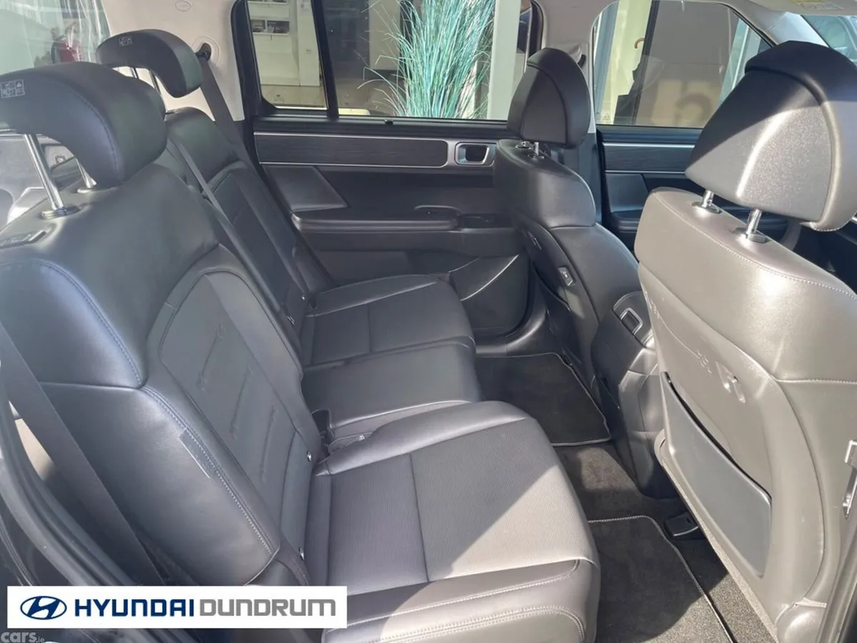 Hyundai Santa Fe Estate, Petrol Plug-in Hybrid, 2025, Black