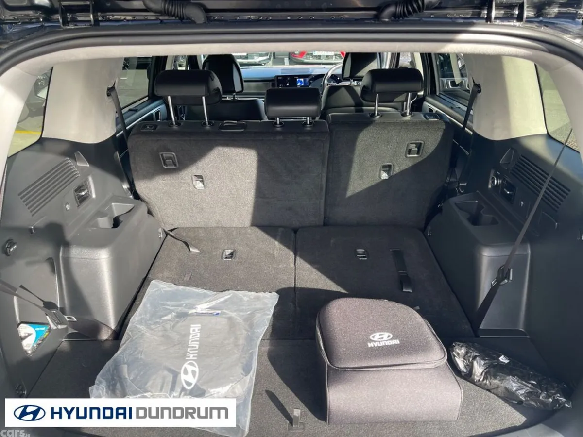 Hyundai Santa Fe Estate, Petrol Plug-in Hybrid, 2025, Black
