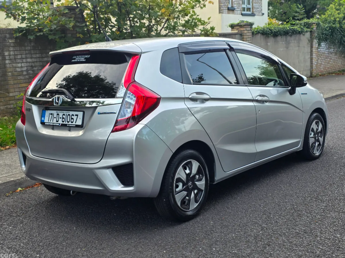 Honda Fit Hatchback, Petrol Hybrid, 2017, Silver