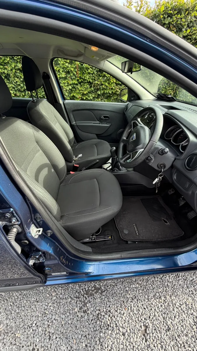 Dacia Logan Estate, Petrol, 2017, Blue