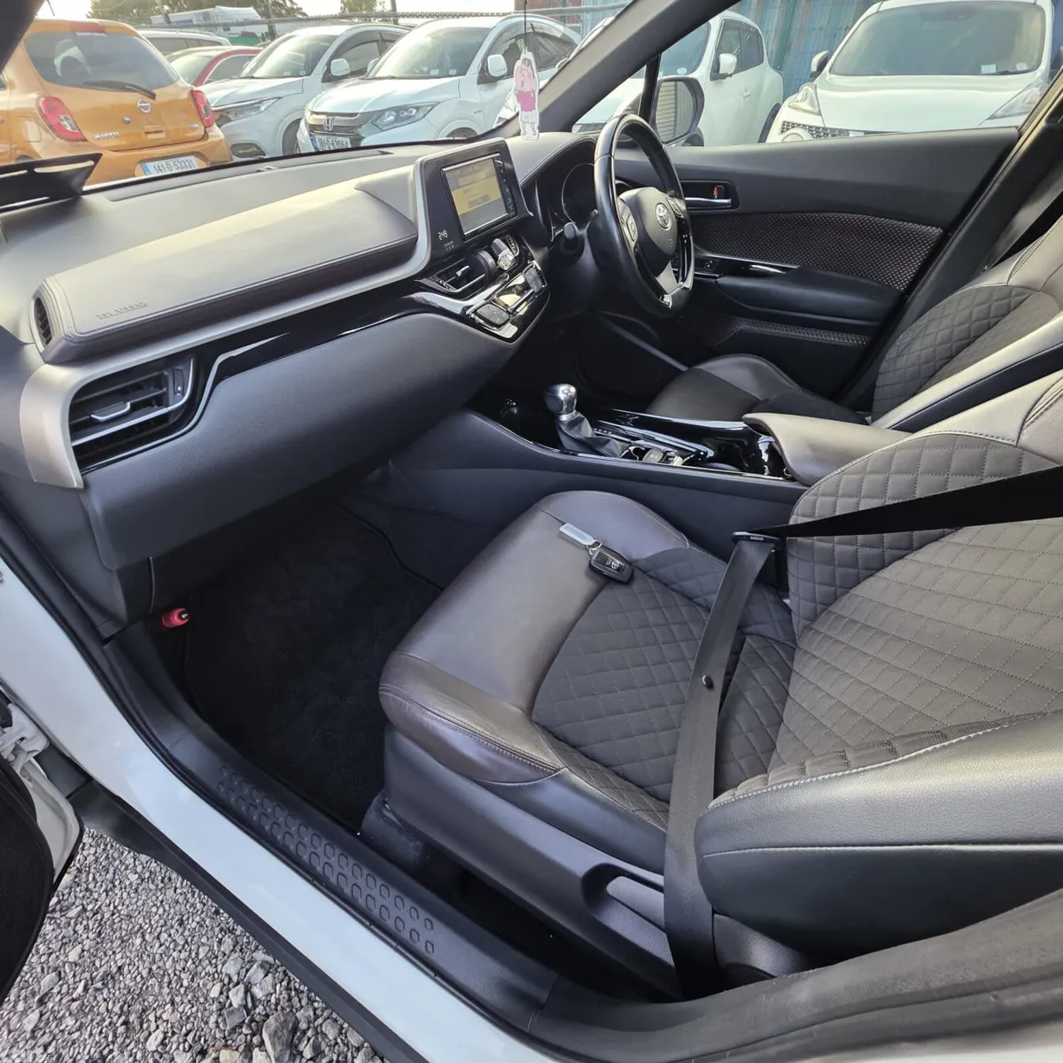 Toyota C-HR SUV, Petrol Hybrid, 2018, White