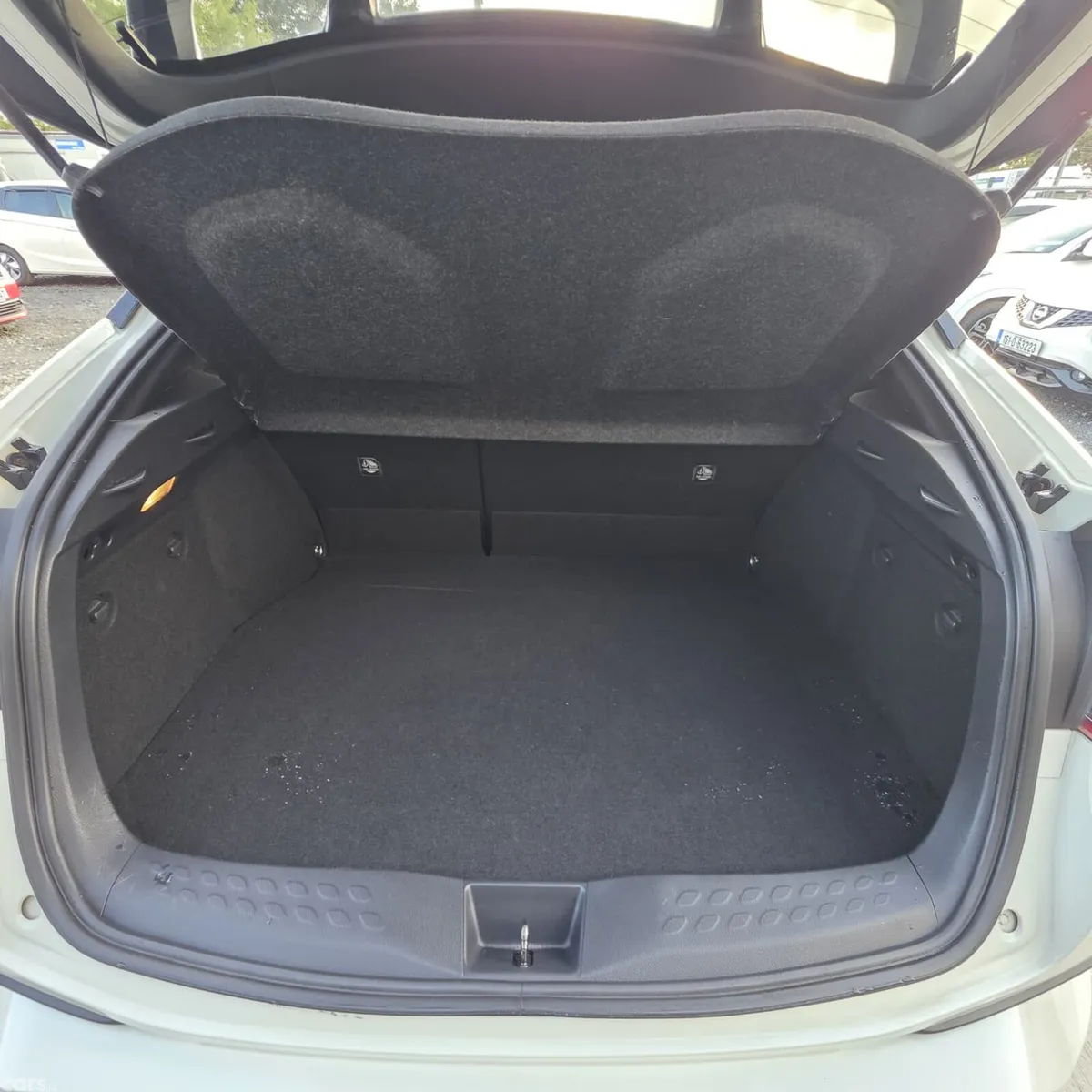 Toyota C-HR SUV, Petrol Hybrid, 2018, White