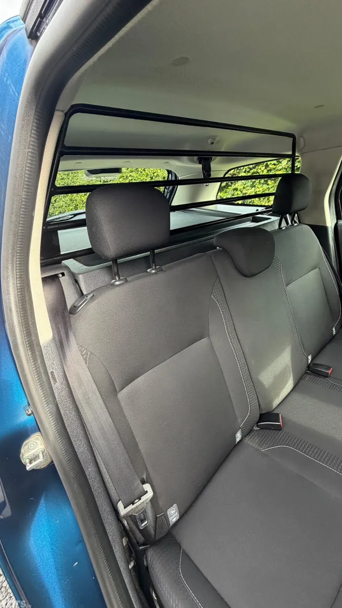 Dacia Logan Estate, Petrol, 2017, Blue