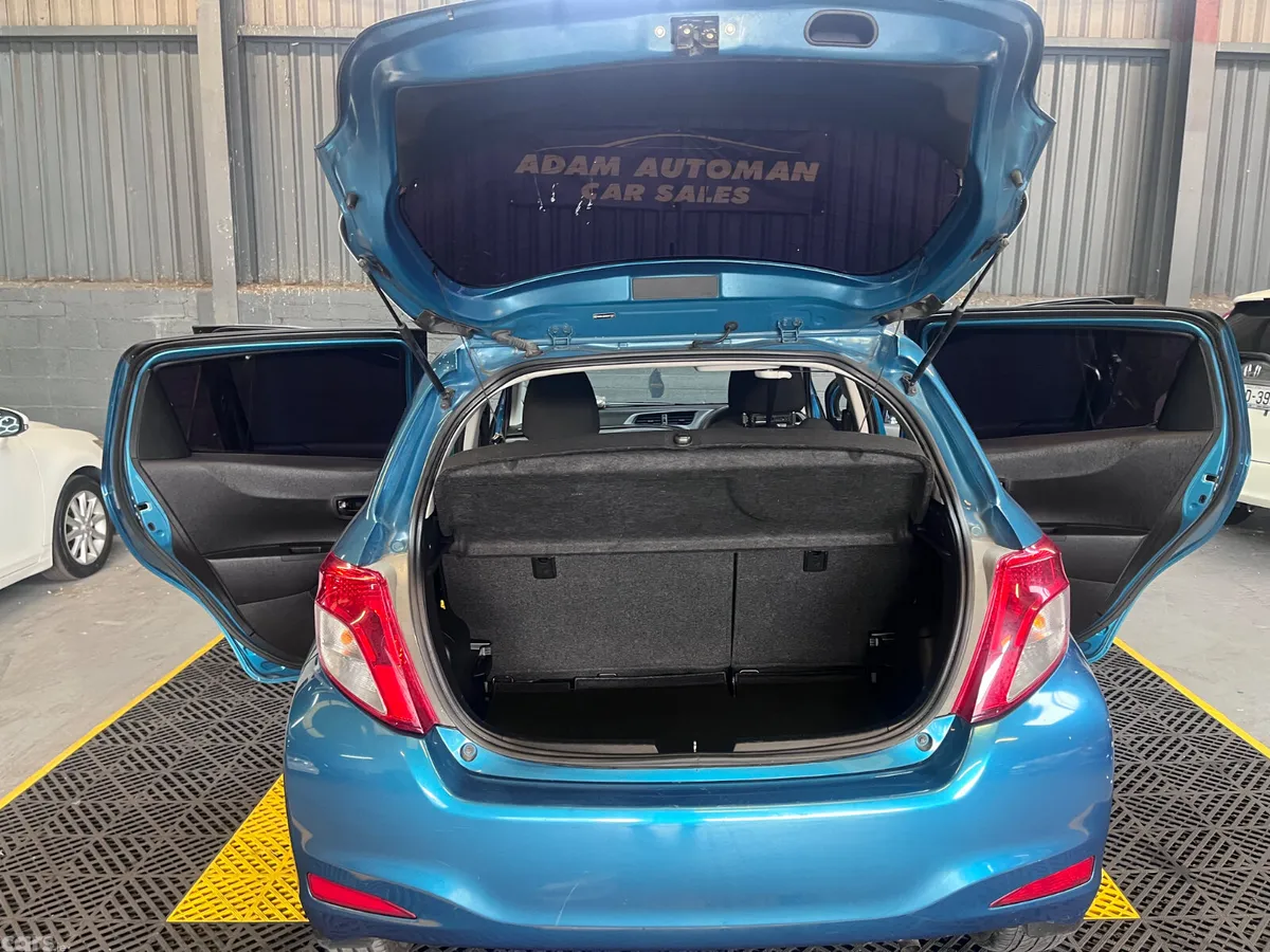 Toyota Yaris Hatchback, Petrol, 2014, Green