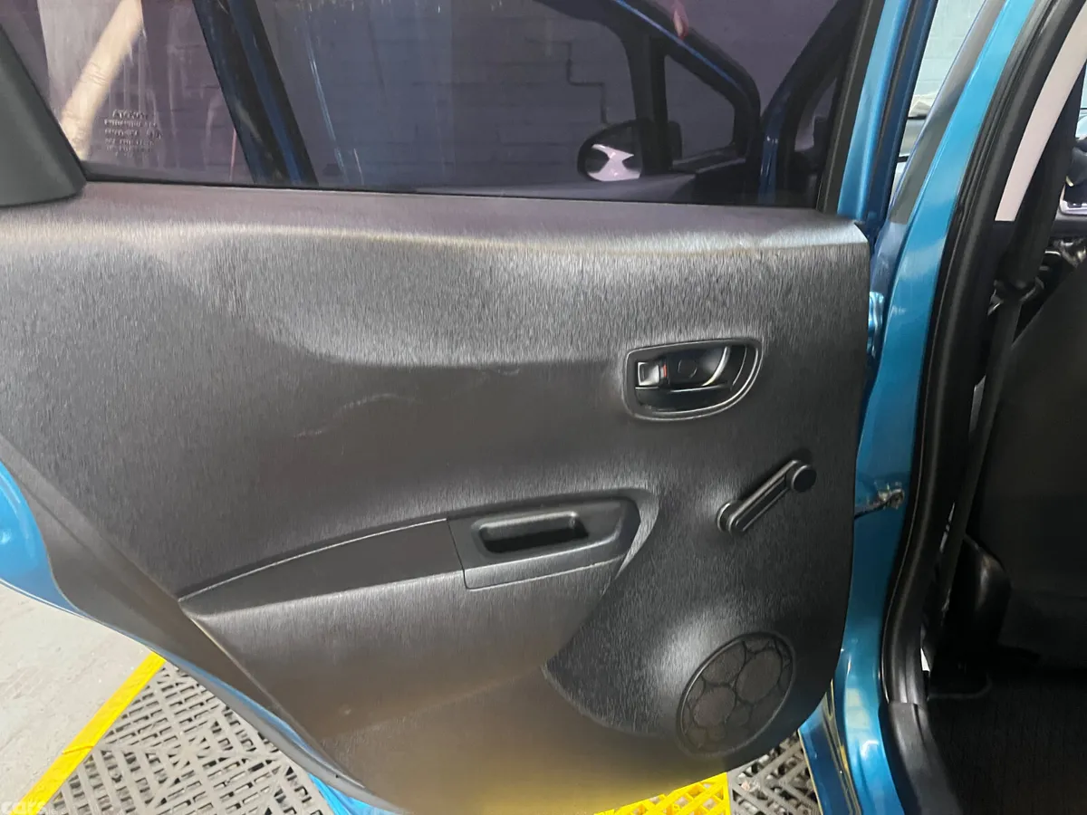 Toyota Yaris Hatchback, Petrol, 2014, Green