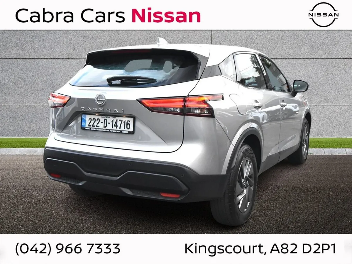Nissan Qashqai MPV, Petrol, 2022, Silver