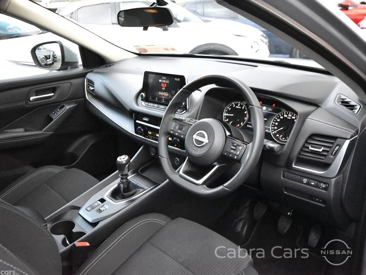 Nissan Qashqai MPV, Petrol, 2023, Grey