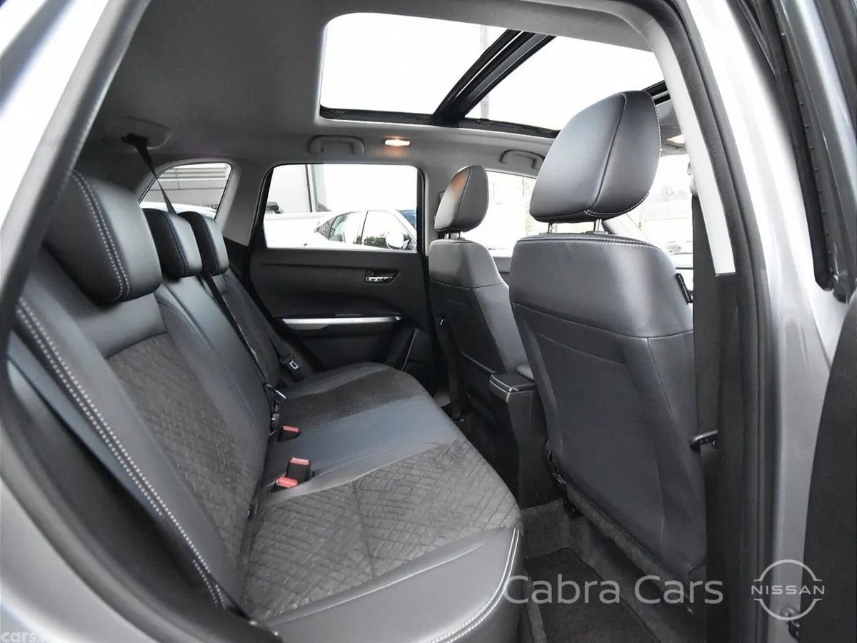 Suzuki Vitara SUV, Petrol Hybrid, 2023, Grey