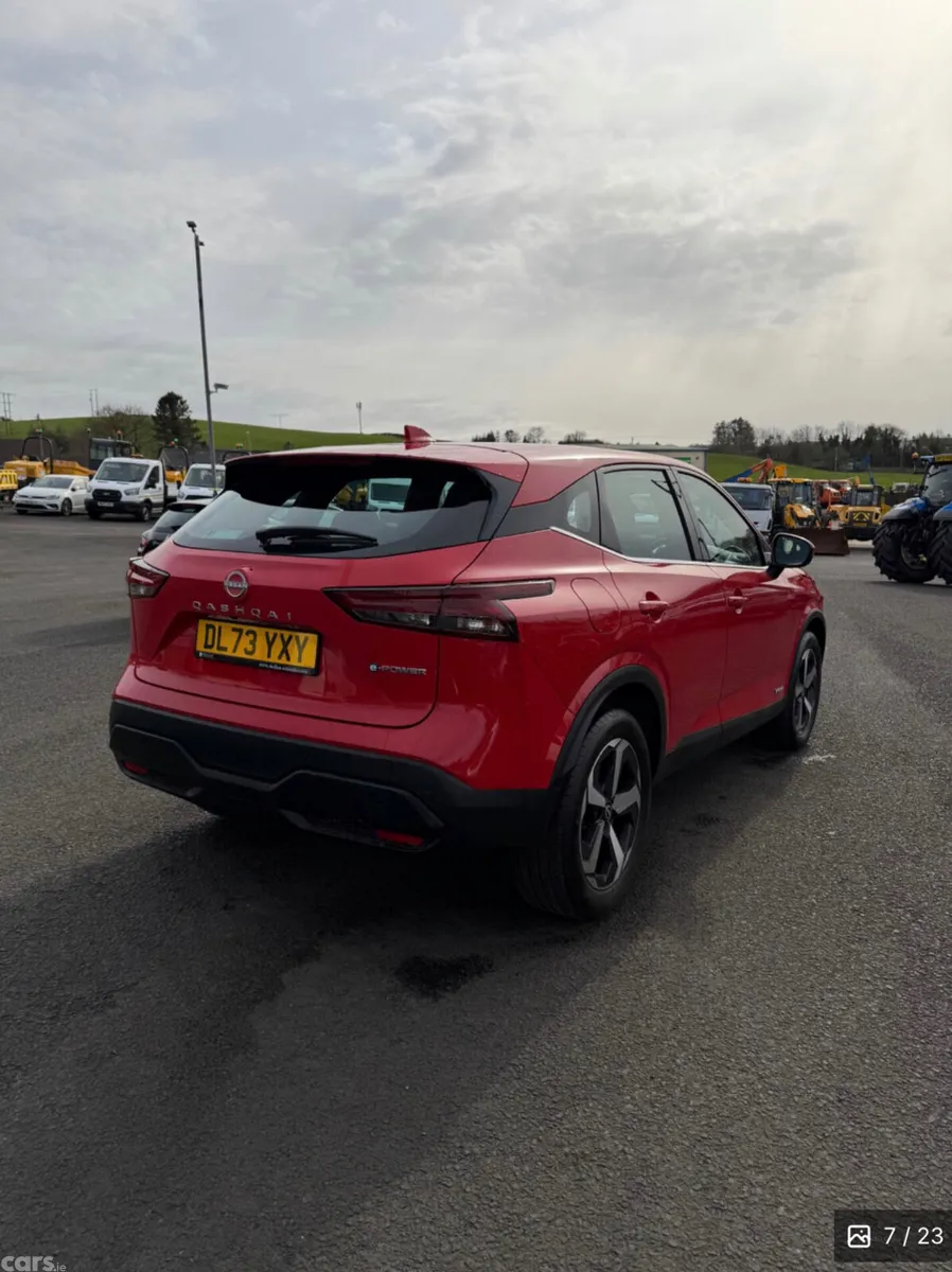 Nissan Qashqai SUV, Petrol Hybrid, 2023, Red
