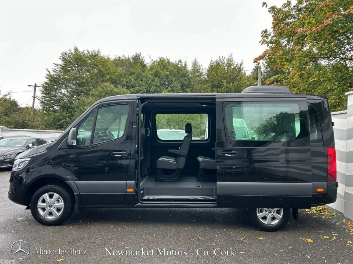 Mercedes-Benz Sprinter MPV, Diesel, 2026, Black