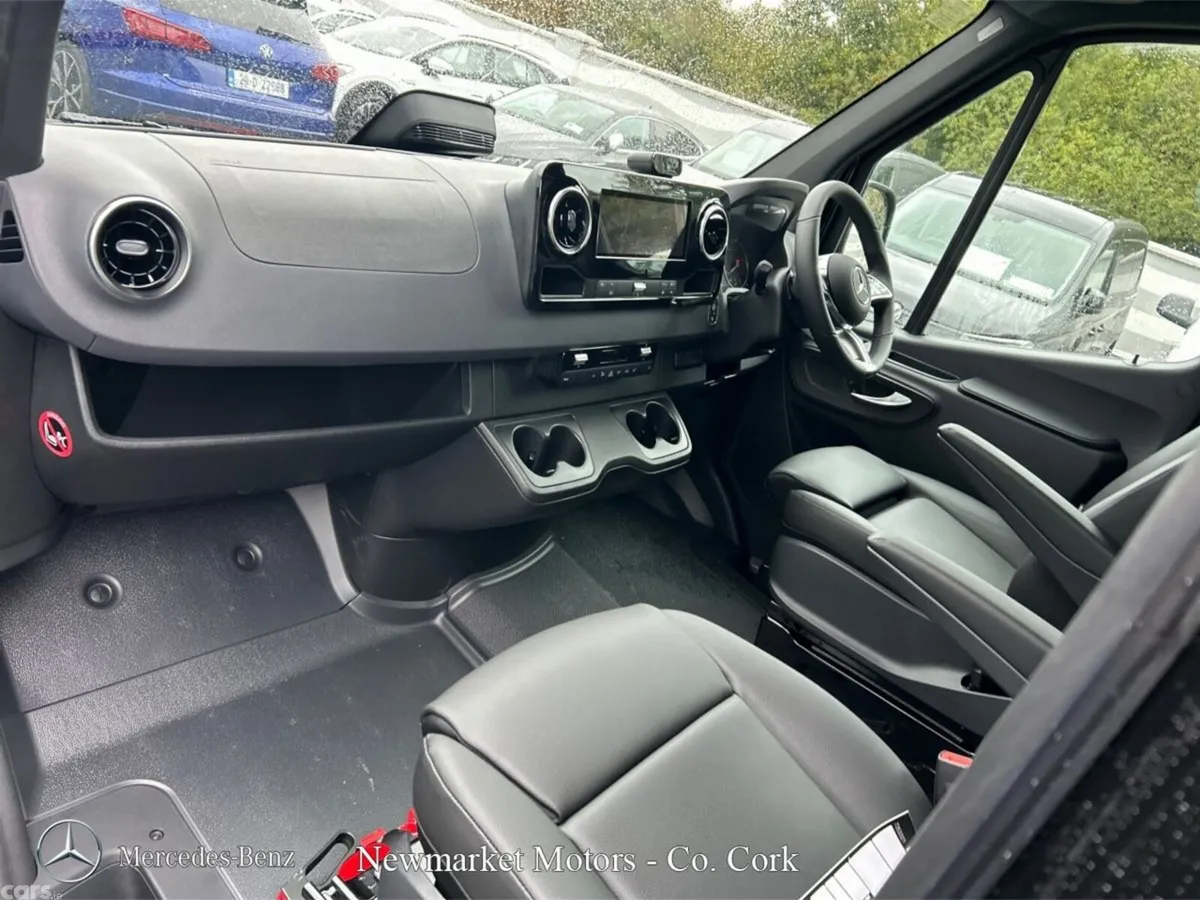 Mercedes-Benz Sprinter MPV, Diesel, 2026, Black
