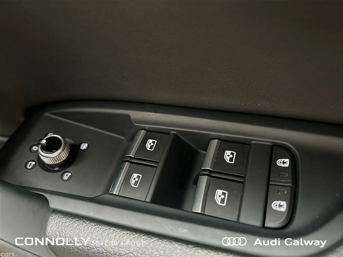 Audi Q5 SUV, Diesel, 2022, Blue