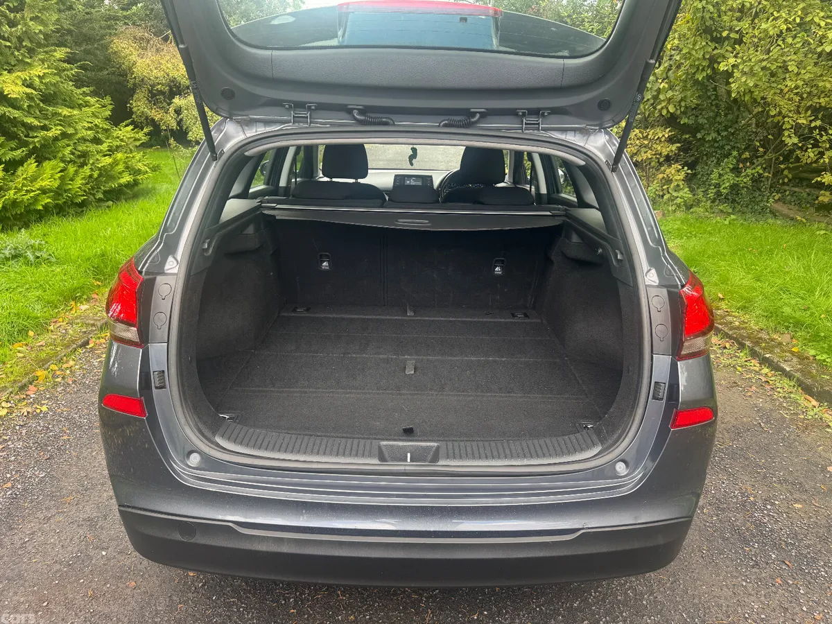 Hyundai i30 Estate, Petrol, 2018, Grey