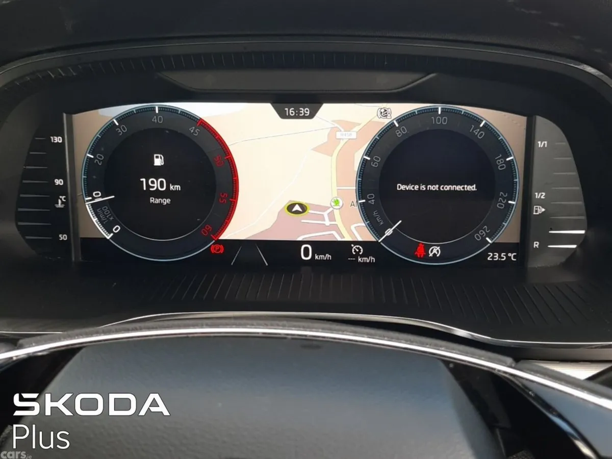 Skoda Octavia Saloon, Diesel, 2024, Grey