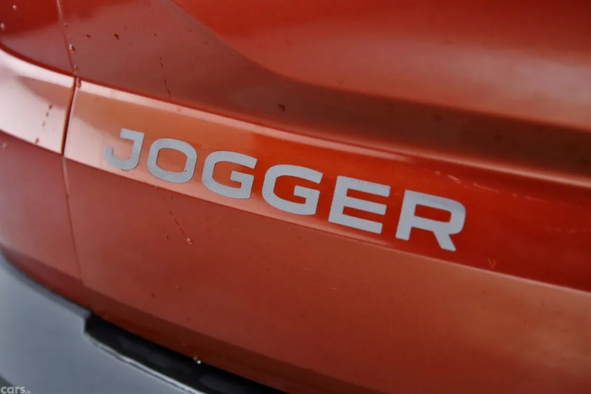 Dacia Jogger MPV, Petrol, 2023, Brown