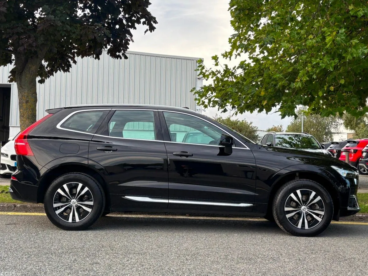 Volvo XC60 SUV, Petrol Plug-in Hybrid, 2023, Black