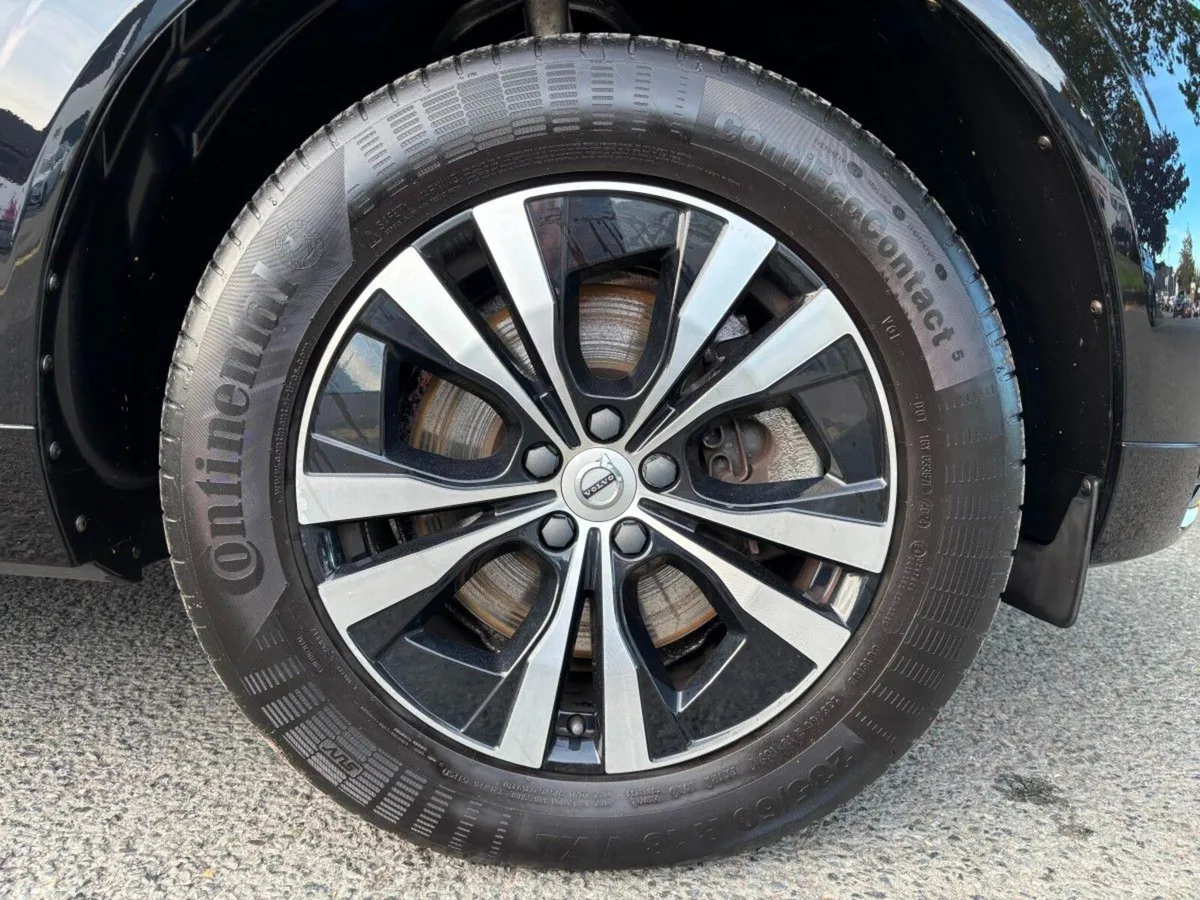 Volvo XC60 SUV, Petrol Plug-in Hybrid, 2023, Black