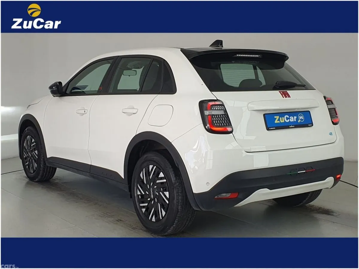 Fiat 600 Hatchback, Electric, 2025, White
