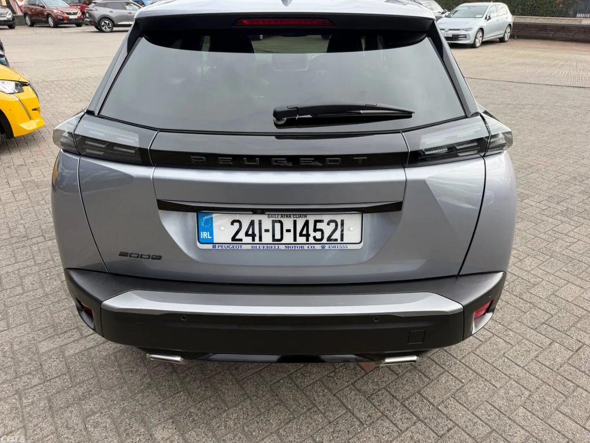 Peugeot 2008 MPV, Petrol, 2024, Grey