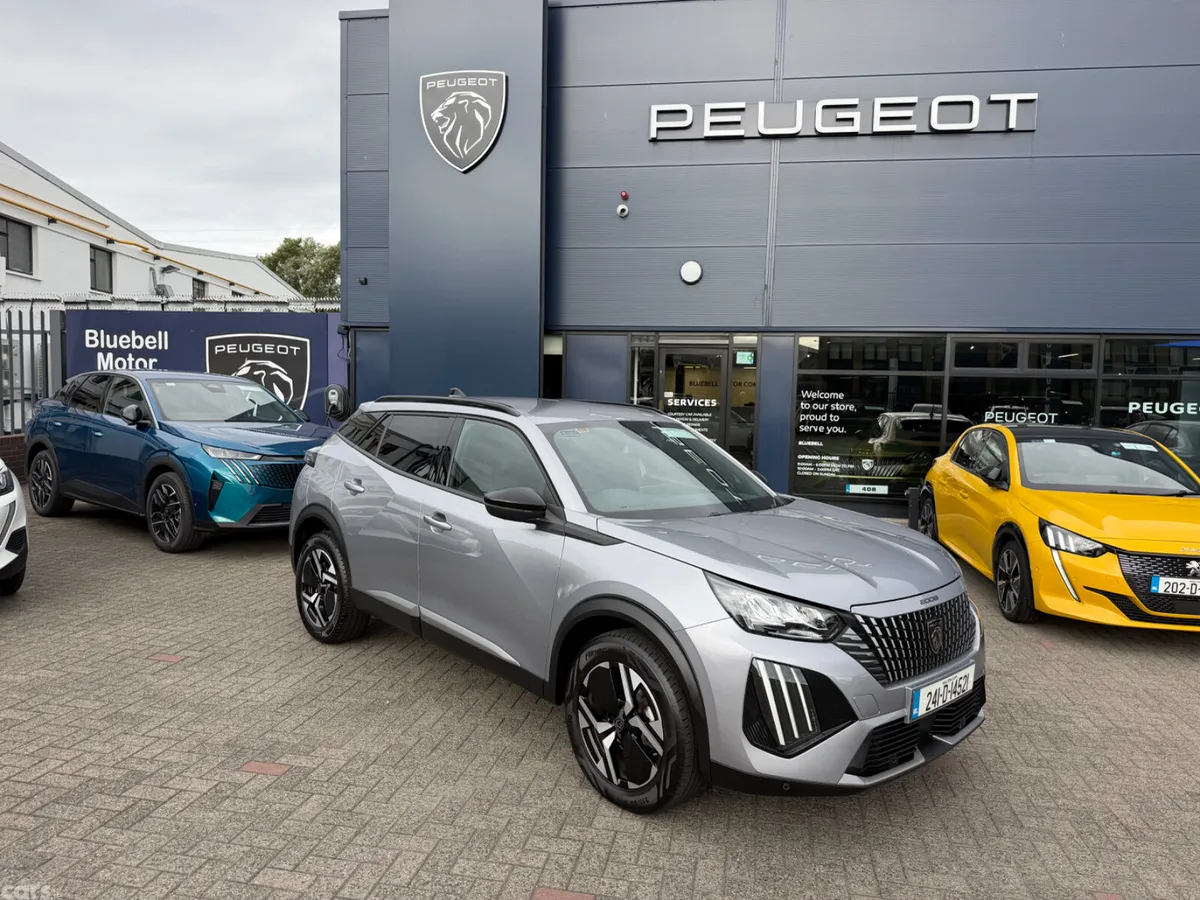 Peugeot 2008 MPV, Petrol, 2024, Grey