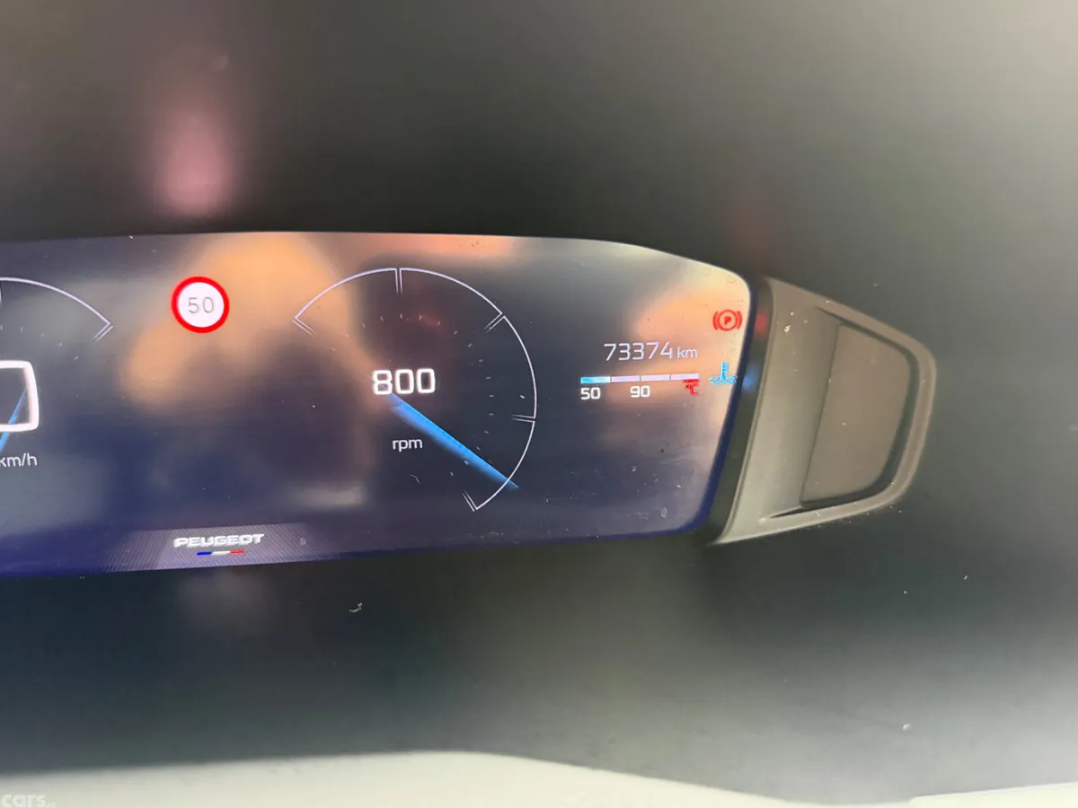 Peugeot 2008 MPV, Petrol, 2024, Grey