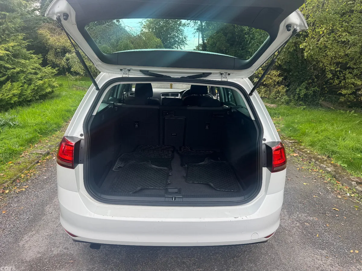 Volkswagen Golf Estate, Petrol, 2014, White