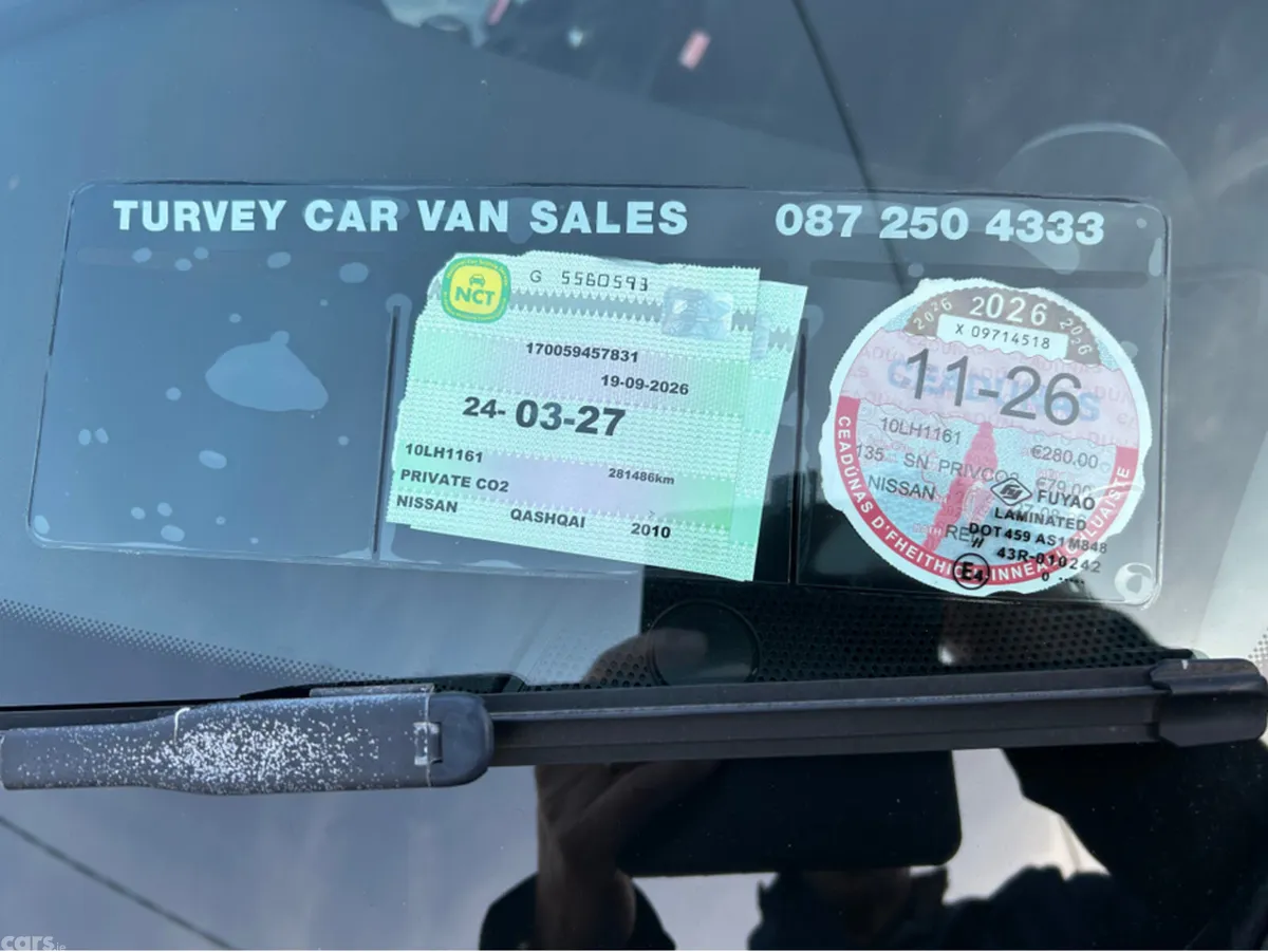 Nissan Qashqai Hatchback, Diesel, 2010, Red
