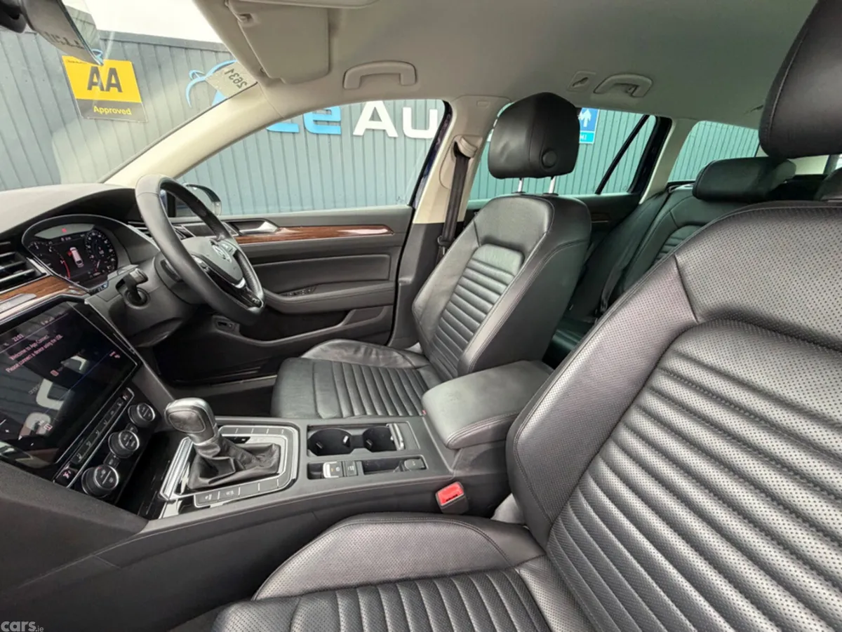 Volkswagen Passat Estate, Diesel, 2019, Blue