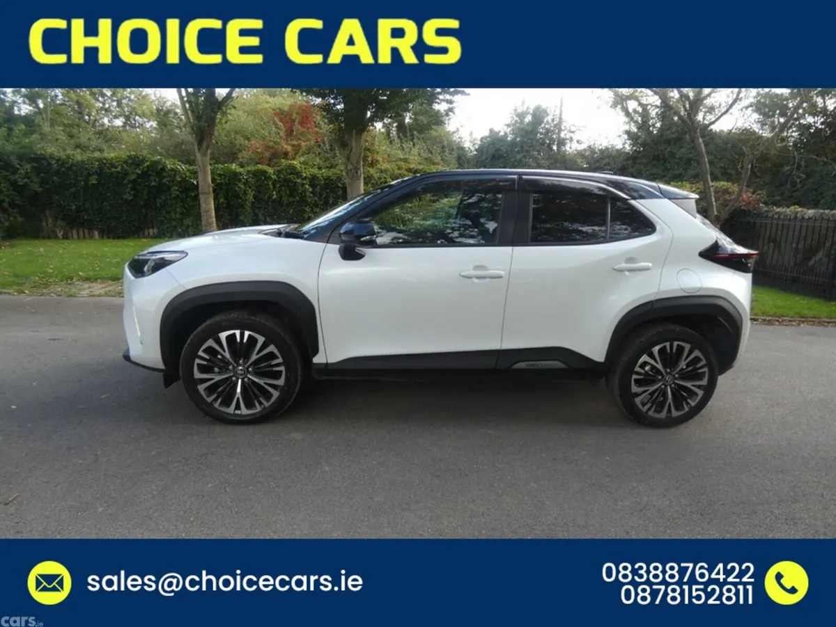 Toyota Yaris Cross Hatchback, Petrol Hybrid, 2023, White