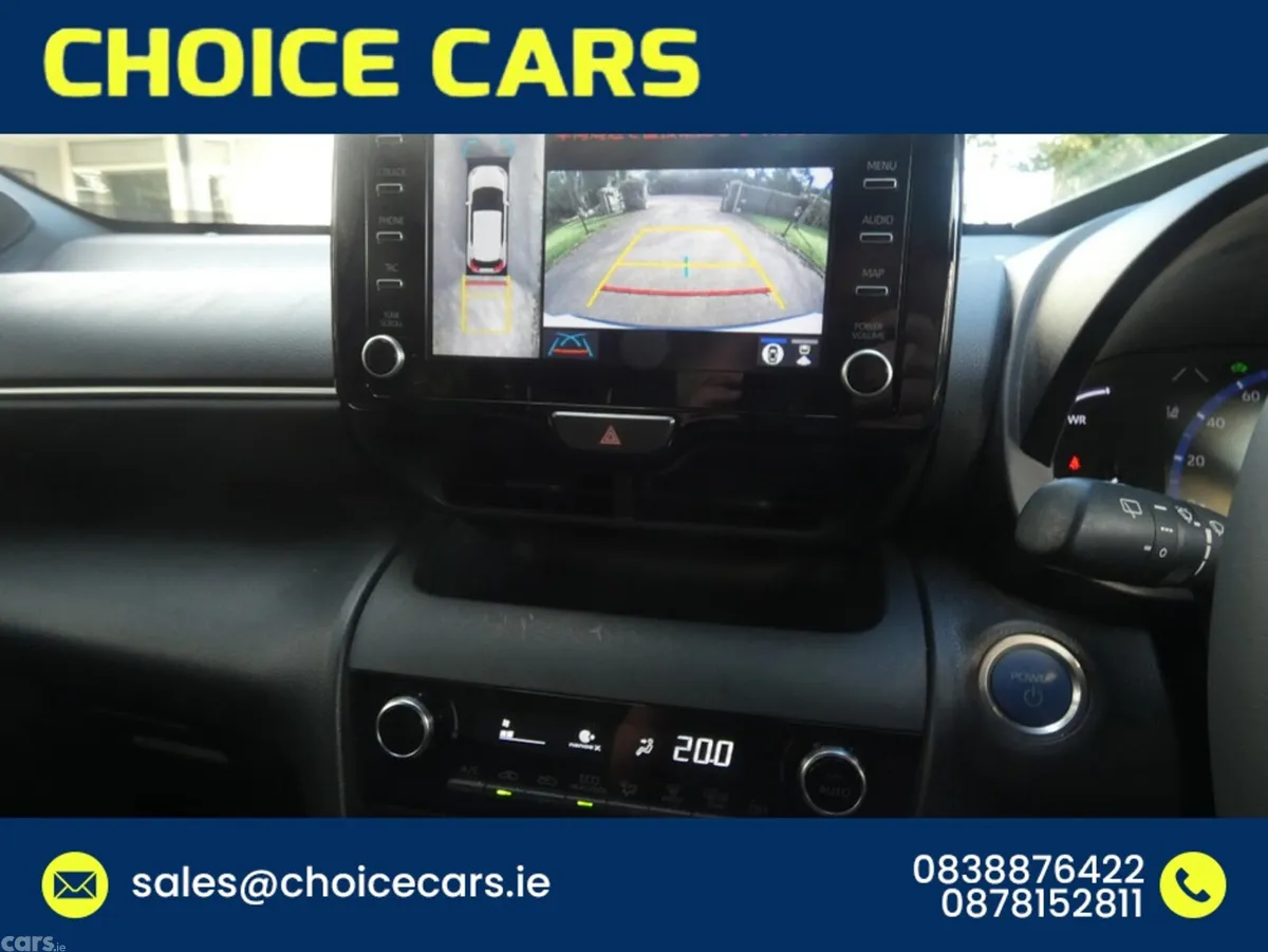 Toyota Yaris Cross Hatchback, Petrol Hybrid, 2023, White