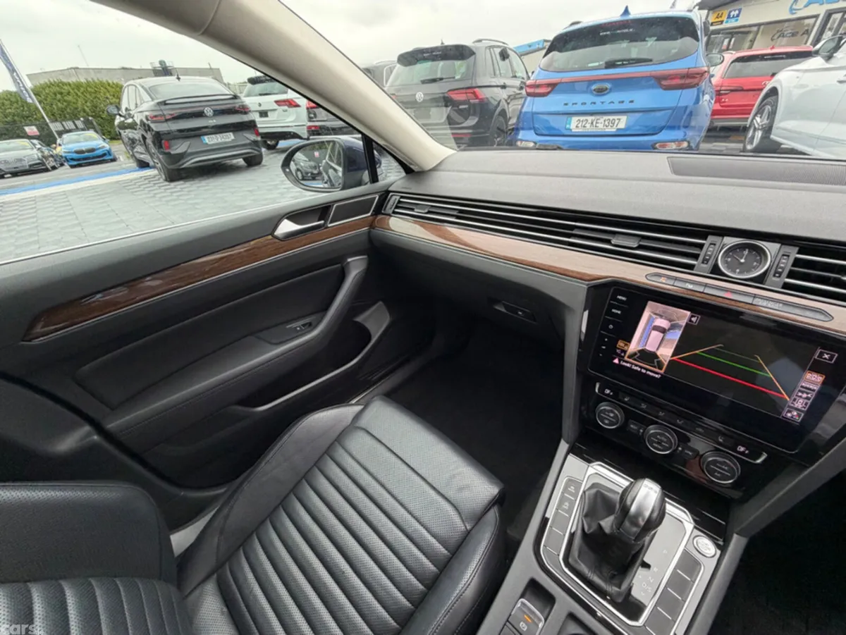 Volkswagen Passat Estate, Diesel, 2019, Blue