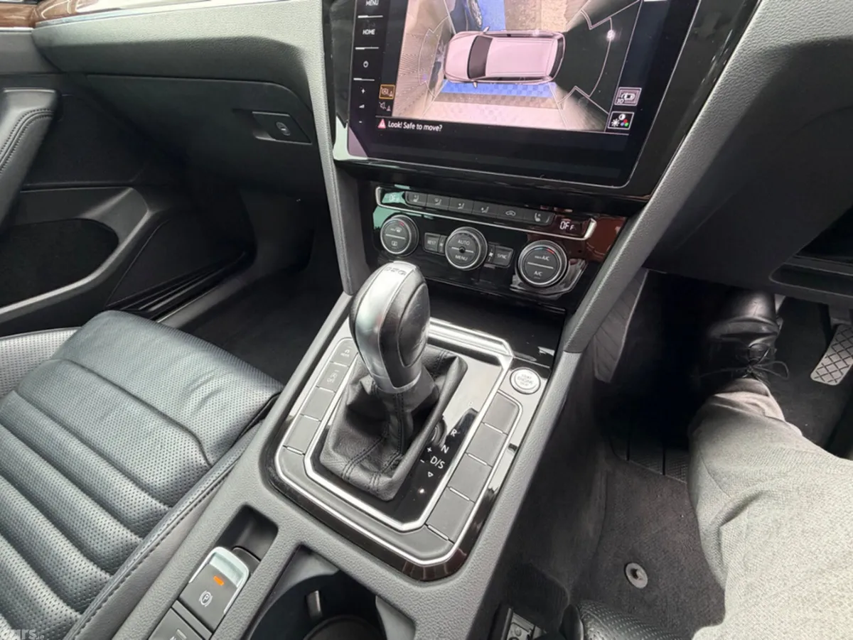 Volkswagen Passat Estate, Diesel, 2019, Blue