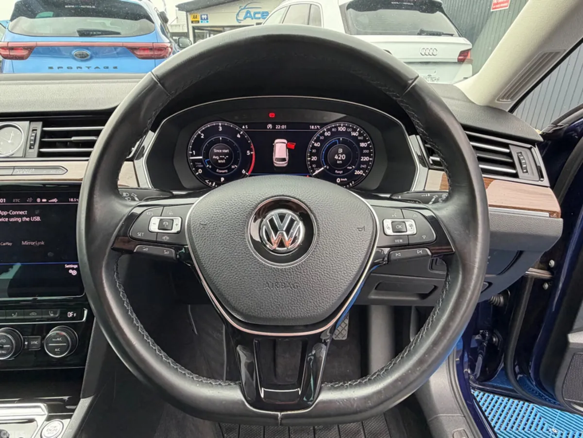 Volkswagen Passat Estate, Diesel, 2019, Blue