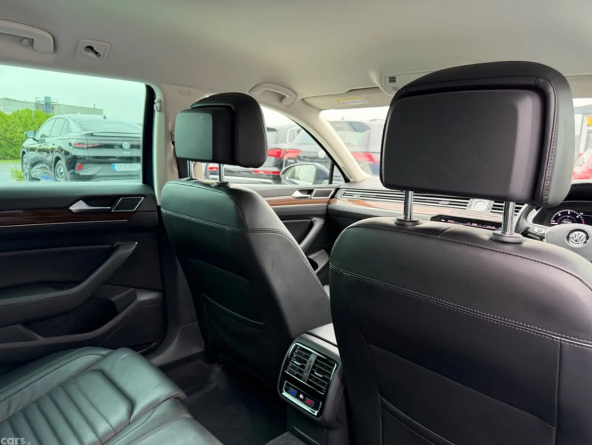 Volkswagen Passat Estate, Diesel, 2019, Blue