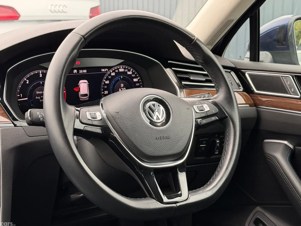 Volkswagen Passat Estate, Diesel, 2019, Blue