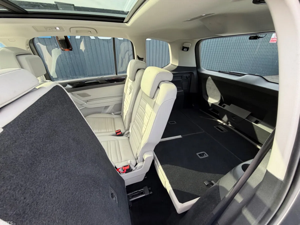 Volkswagen Touran MPV, Diesel, 2018, Grey