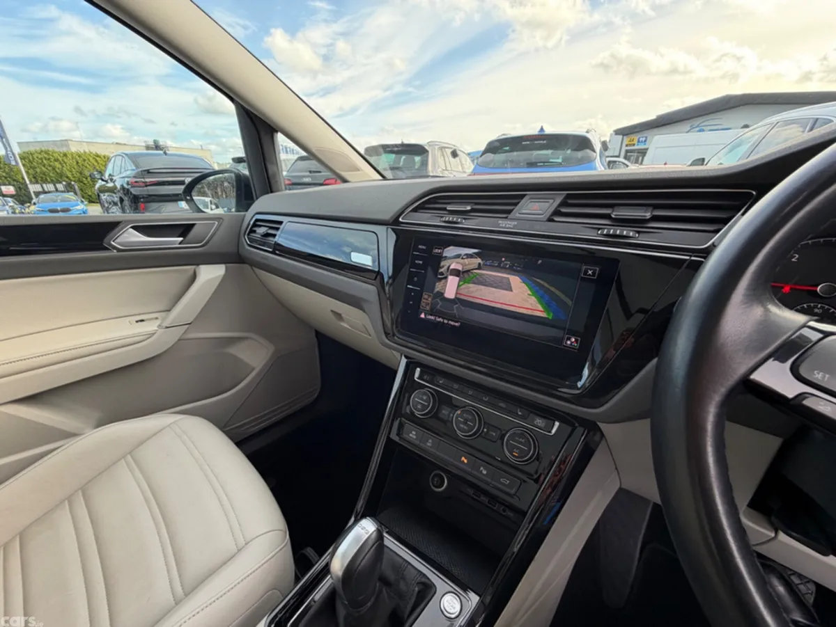 Volkswagen Touran MPV, Diesel, 2018, Grey