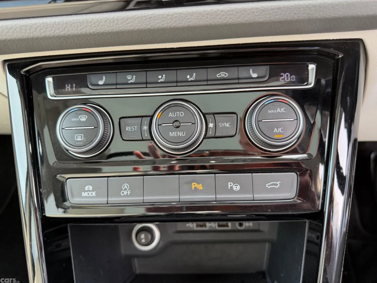 Volkswagen Touran MPV, Diesel, 2018, Grey