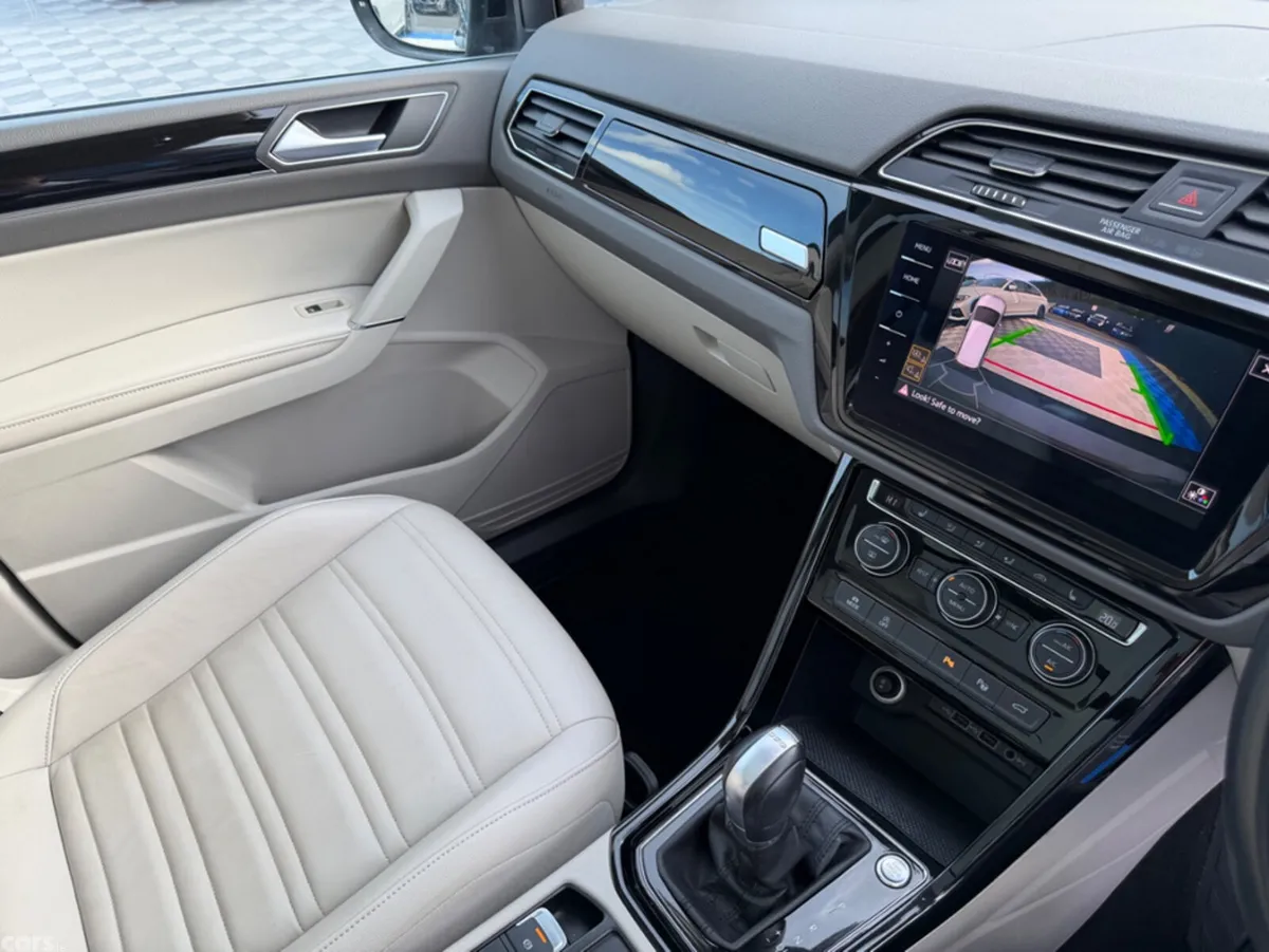 Volkswagen Touran MPV, Diesel, 2018, Grey