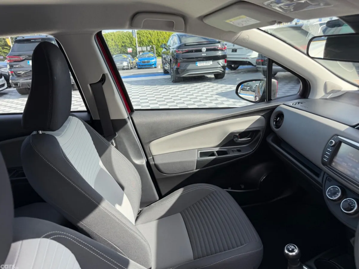 Toyota Yaris Hatchback, Petrol, 2018, Red