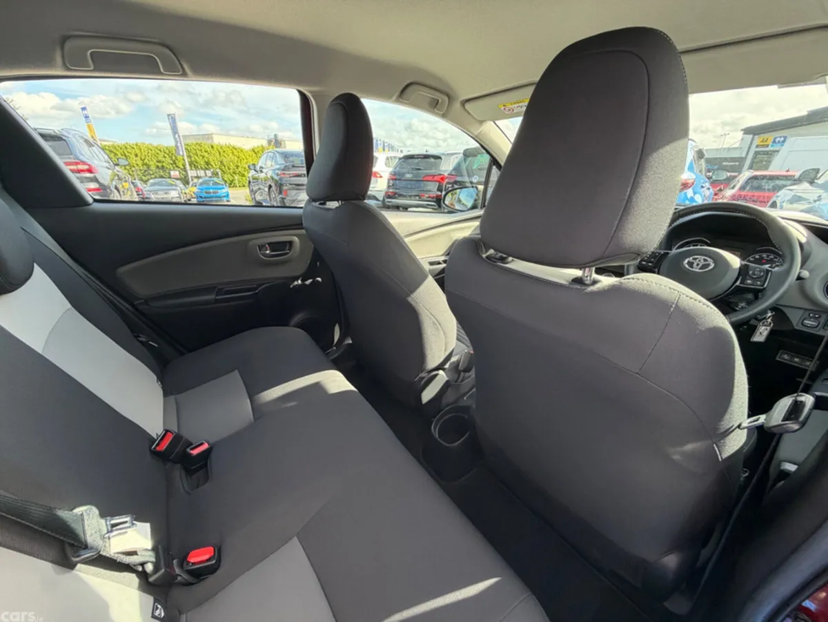 Toyota Yaris Hatchback, Petrol, 2018, Red